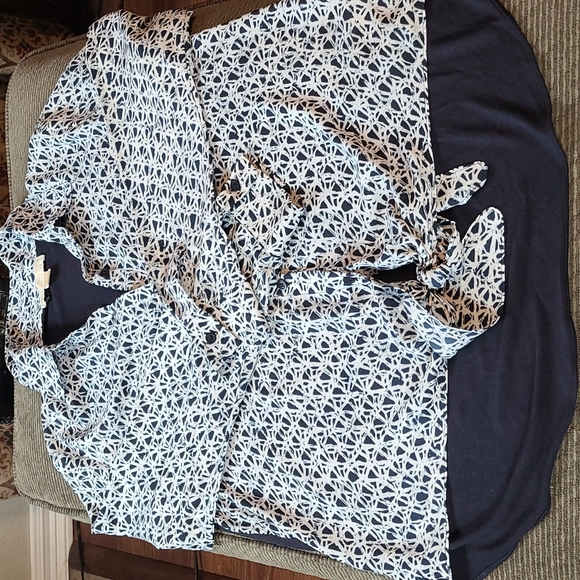 Michael Kors Tie Front Shirt - Picture 13 of 13